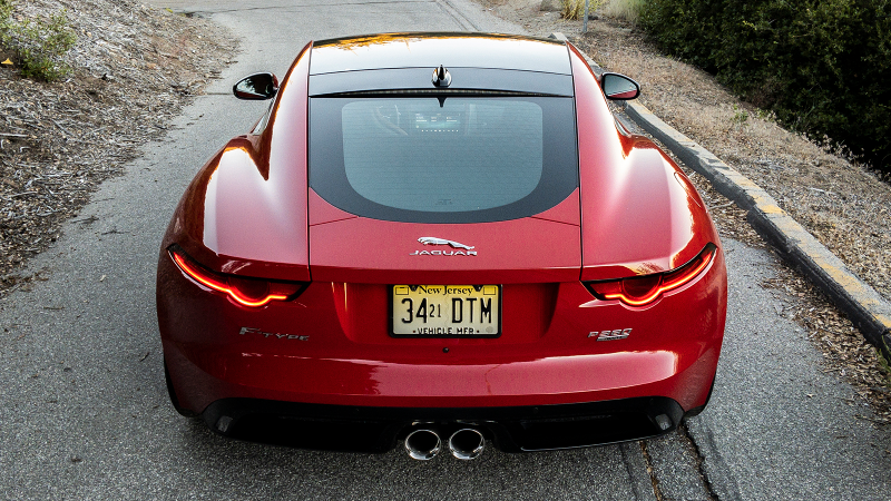 Illustration for article titled The 2019 Jaguar F-Type V6 May Be Old But It Still Rips